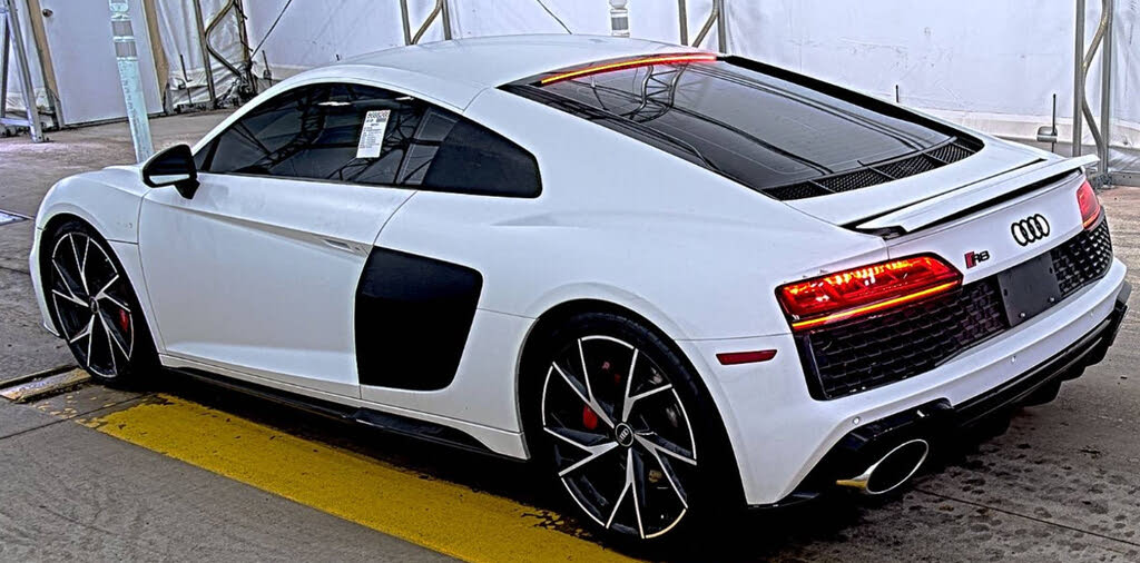 2021 Audi R8 V10 Coupe RWD photo 3 of 4