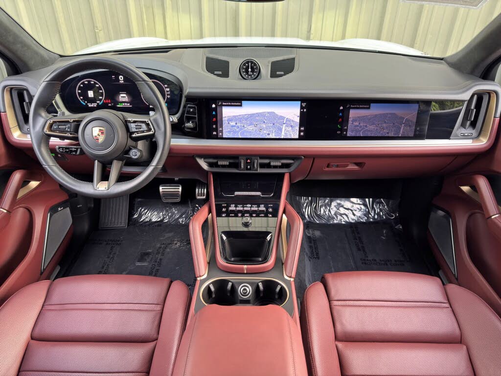 2024 Porsche Cayenne Turbo GT AWD photo 13