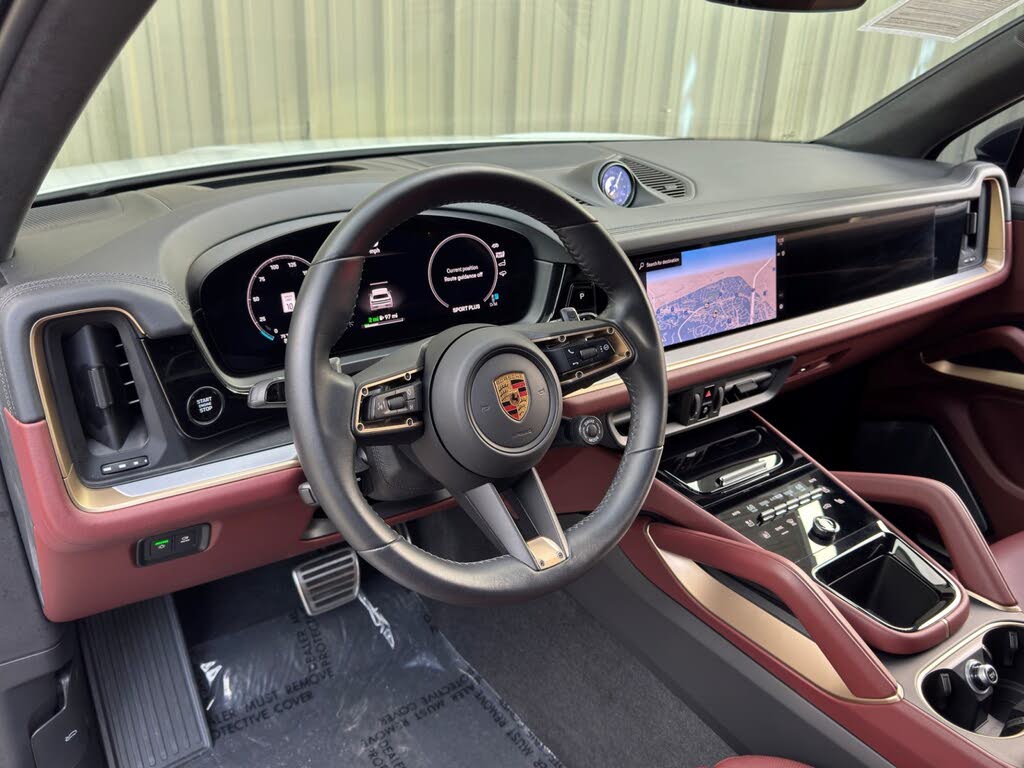 2024 Porsche Cayenne Turbo GT AWD photo 14