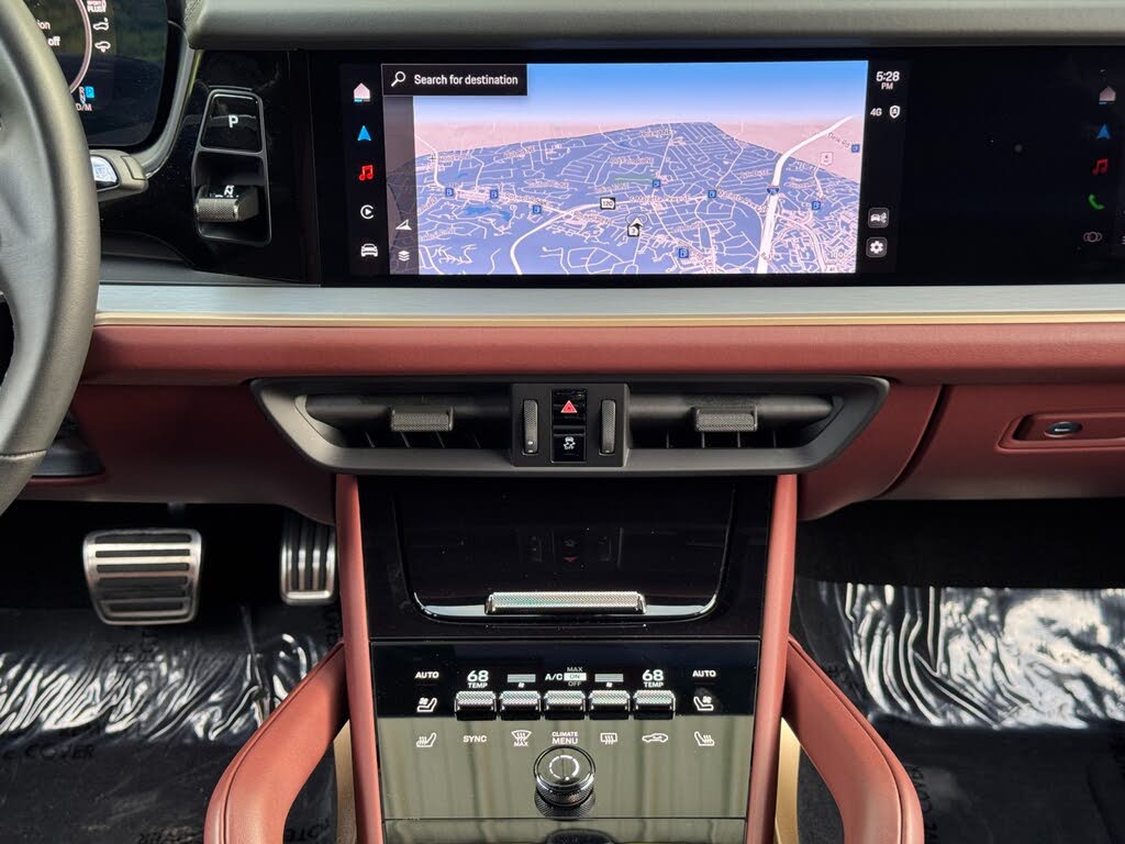 2024 Porsche Cayenne Turbo GT AWD photo 24