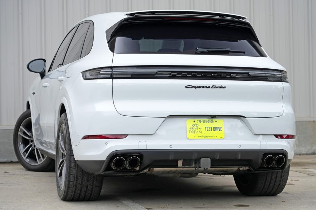 2024 Porsche Cayenne Turbo GT AWD photo 6