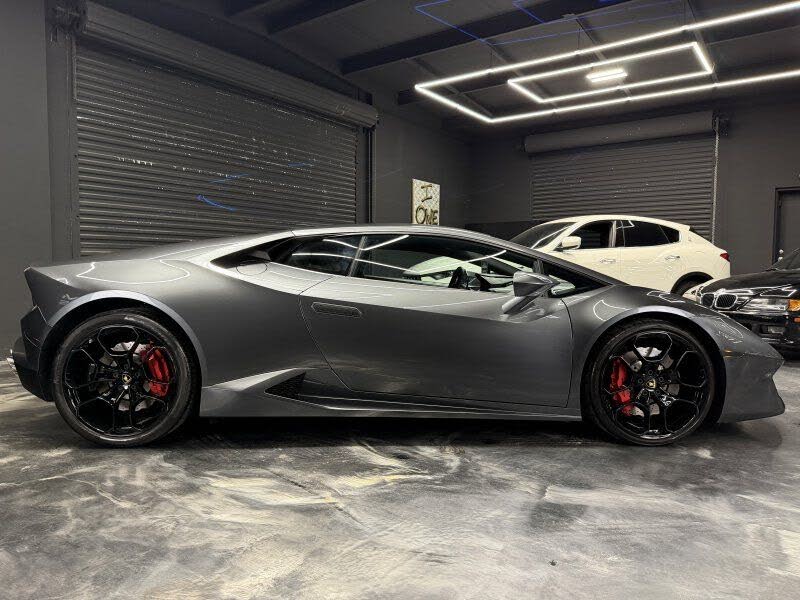 2018 Lamborghini Huracan LP 580-2 Coupe RWD photo 4