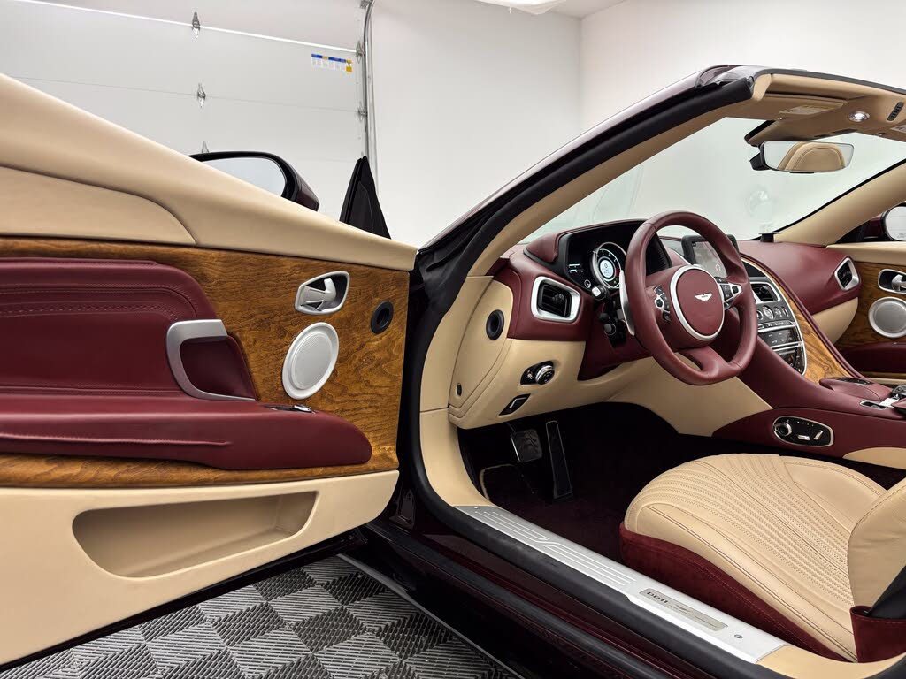 2019 Aston Martin DB11 V8 Volante Convertible RWD photo 24