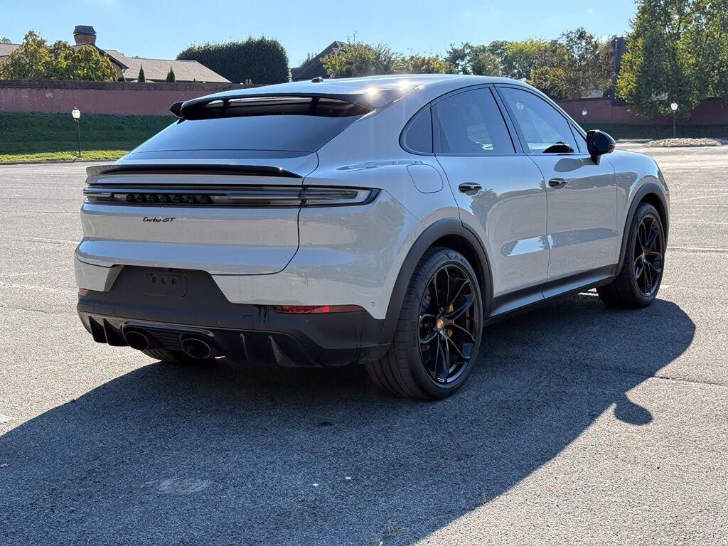 2024 Porsche Cayenne Turbo GT AWD photo 18