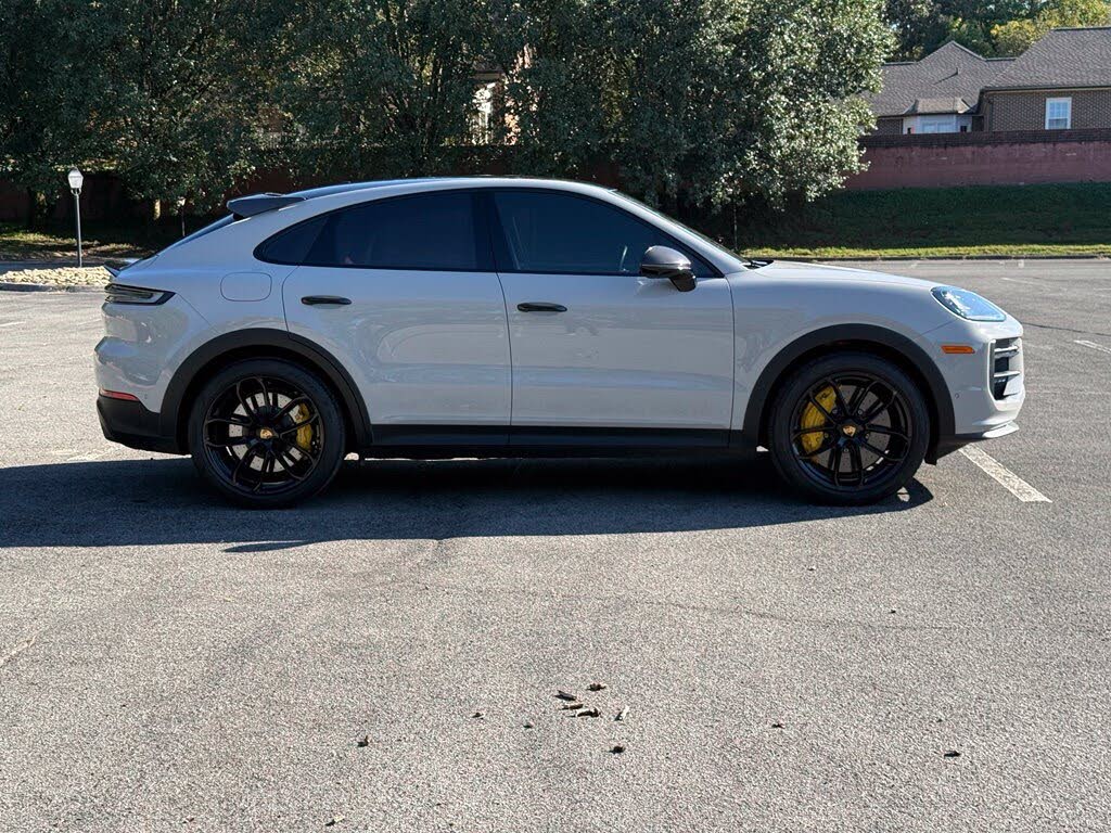 2024 Porsche Cayenne Turbo GT AWD photo 19