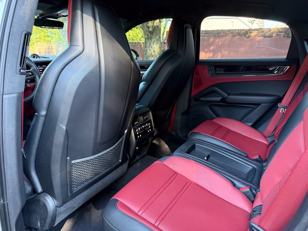 2024 Porsche Cayenne Turbo GT AWD photo 20