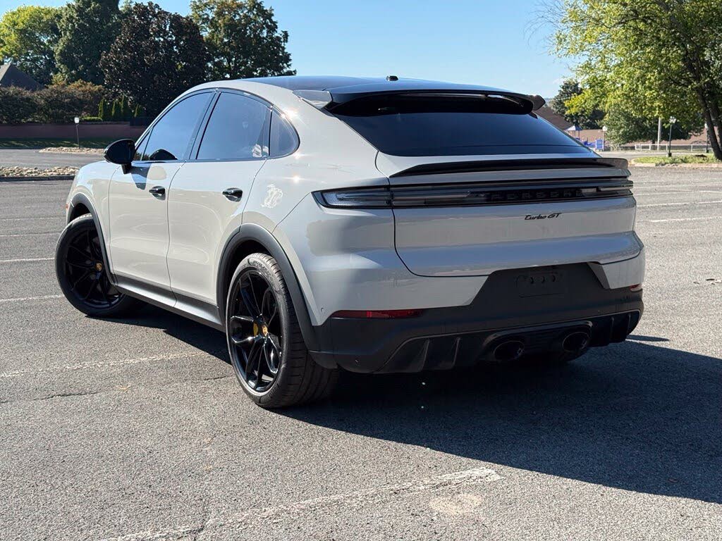 2024 Porsche Cayenne Turbo GT AWD photo 3
