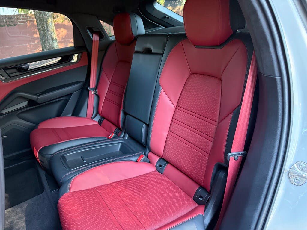 2024 Porsche Cayenne Turbo GT AWD photo 21