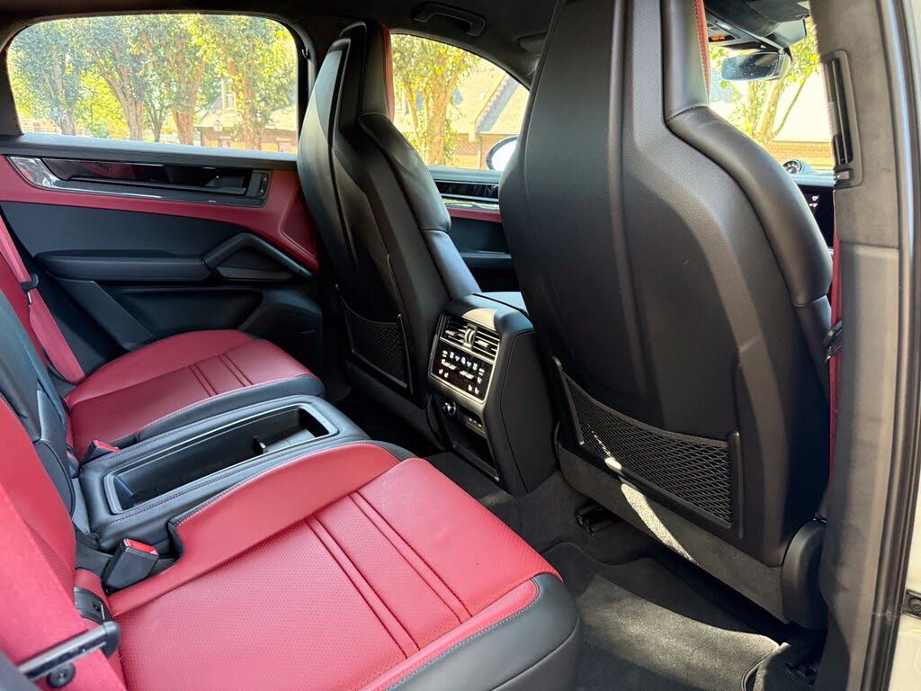 2024 Porsche Cayenne Turbo GT AWD photo 22