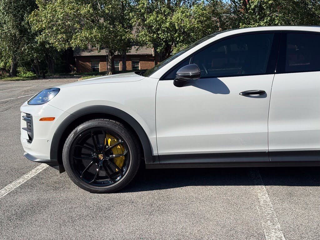 2024 Porsche Cayenne Turbo GT AWD photo 6