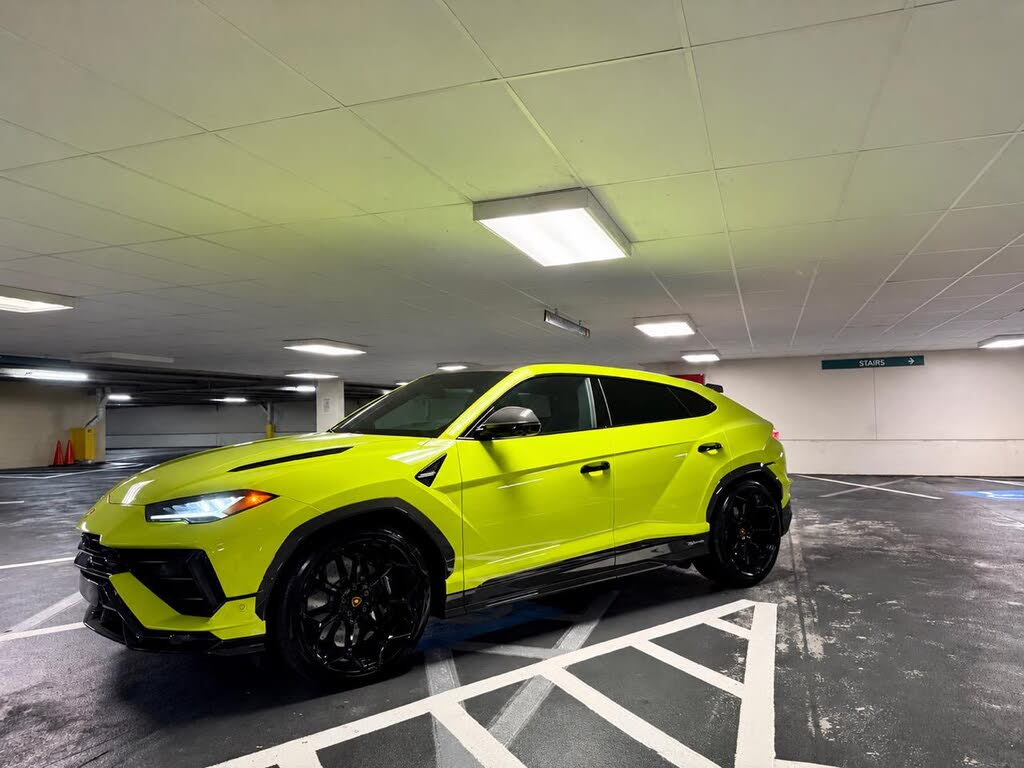 2023 Lamborghini Urus Performante AWD photo 15