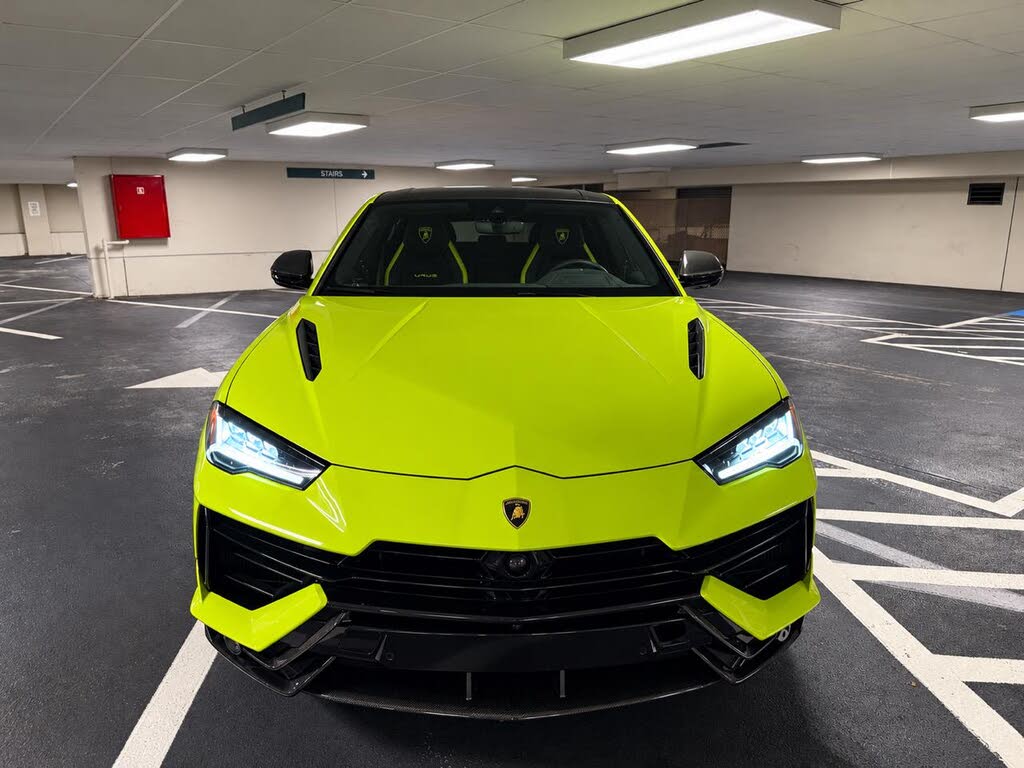 2023 Lamborghini Urus Performante AWD photo 4