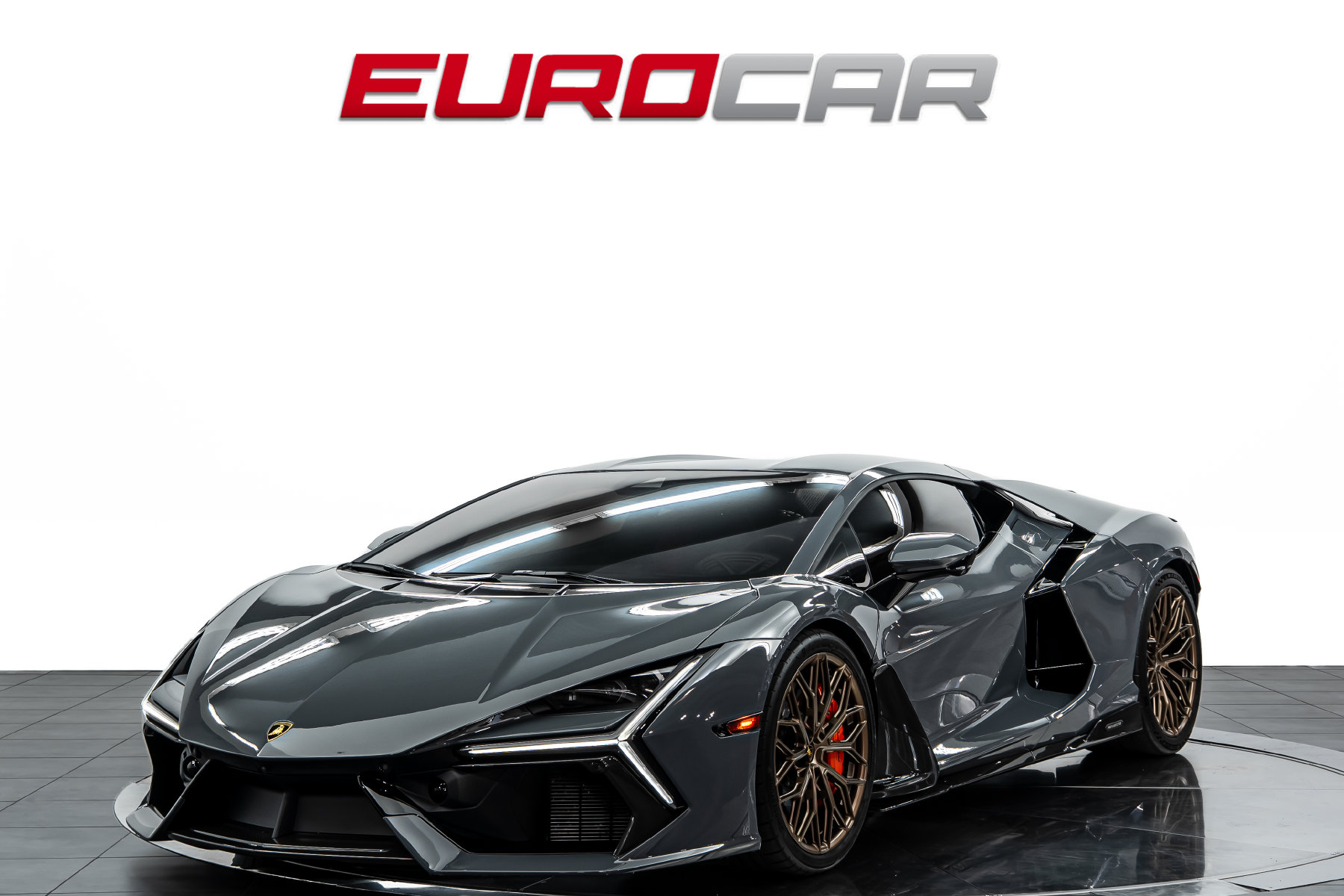 2025 Lamborghini Revuelto AWD