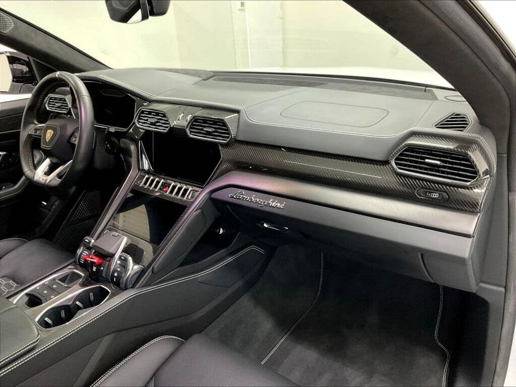 2024 Lamborghini Urus S AWD photo 11