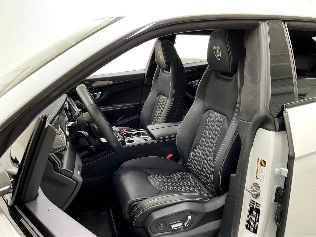 2024 Lamborghini Urus S AWD photo 13
