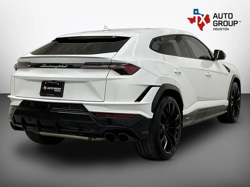 2024 Lamborghini Urus S AWD photo 5