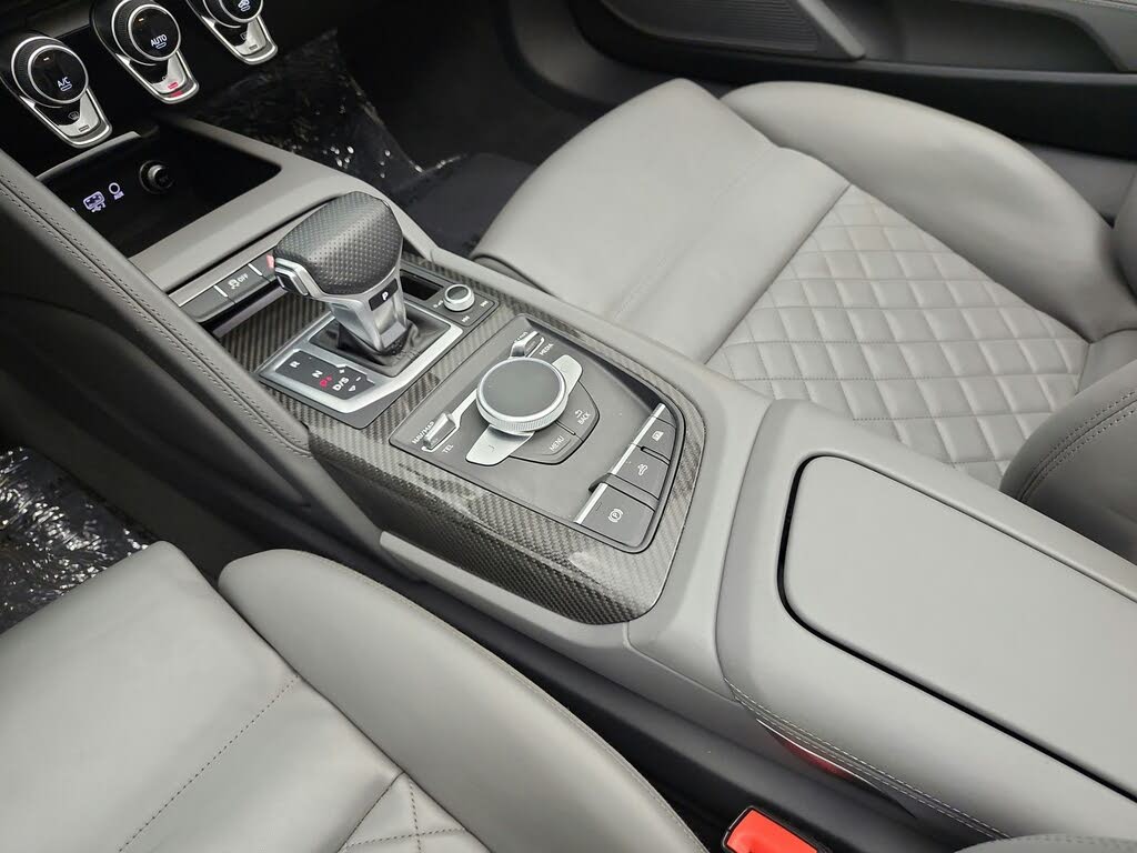 2017 Audi R8 quattro V10 Spyder AWD photo 11 of 24