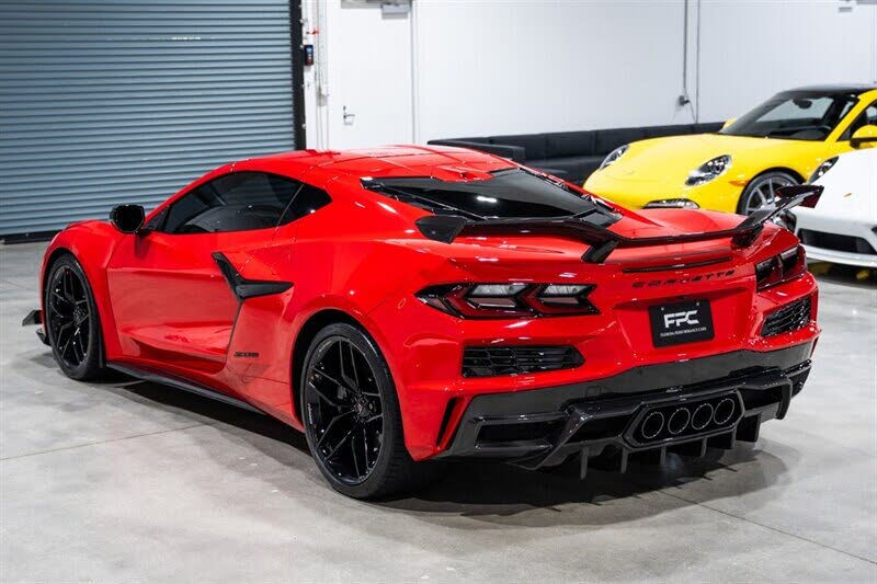 2025 Chevrolet Corvette Z06 3LZ Coupe RWD photo 4