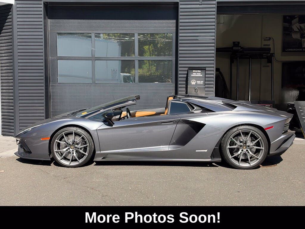 2018 Lamborghini Aventador LP 740-4 S Coupe AWD photo 2