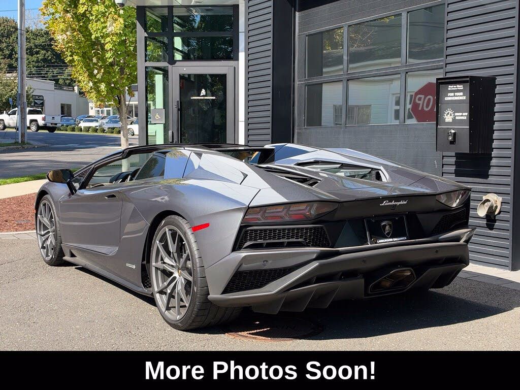2018 Lamborghini Aventador LP 740-4 S Coupe AWD photo 3