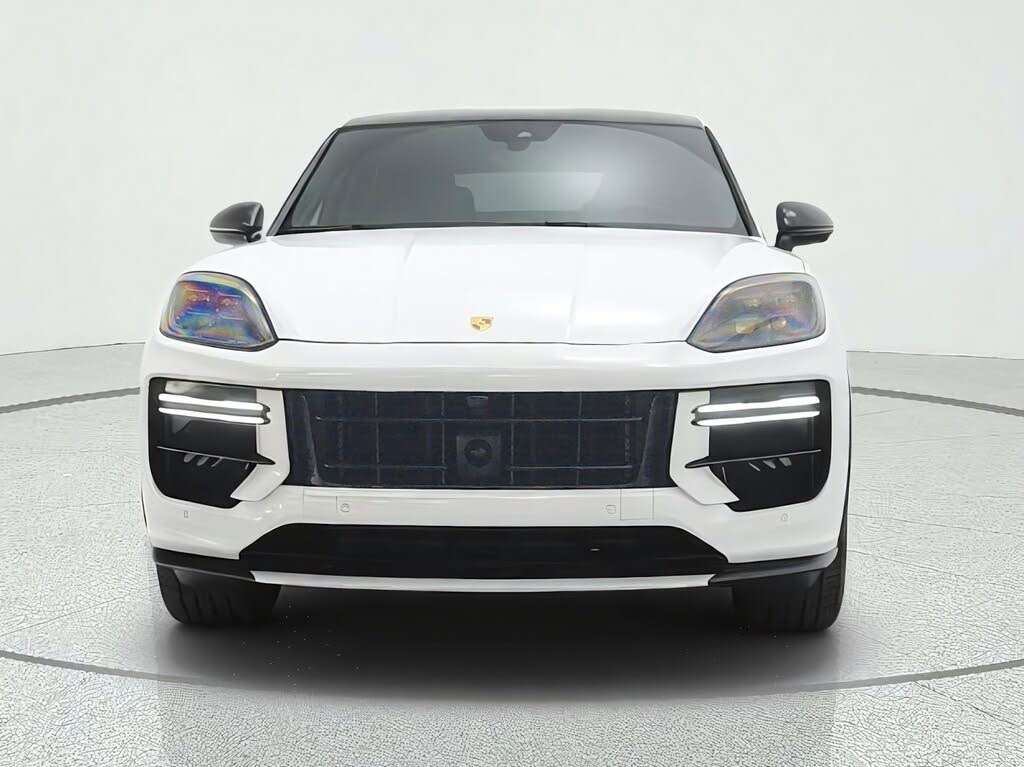 2024 Porsche Cayenne Turbo GT AWD photo 2 of 24