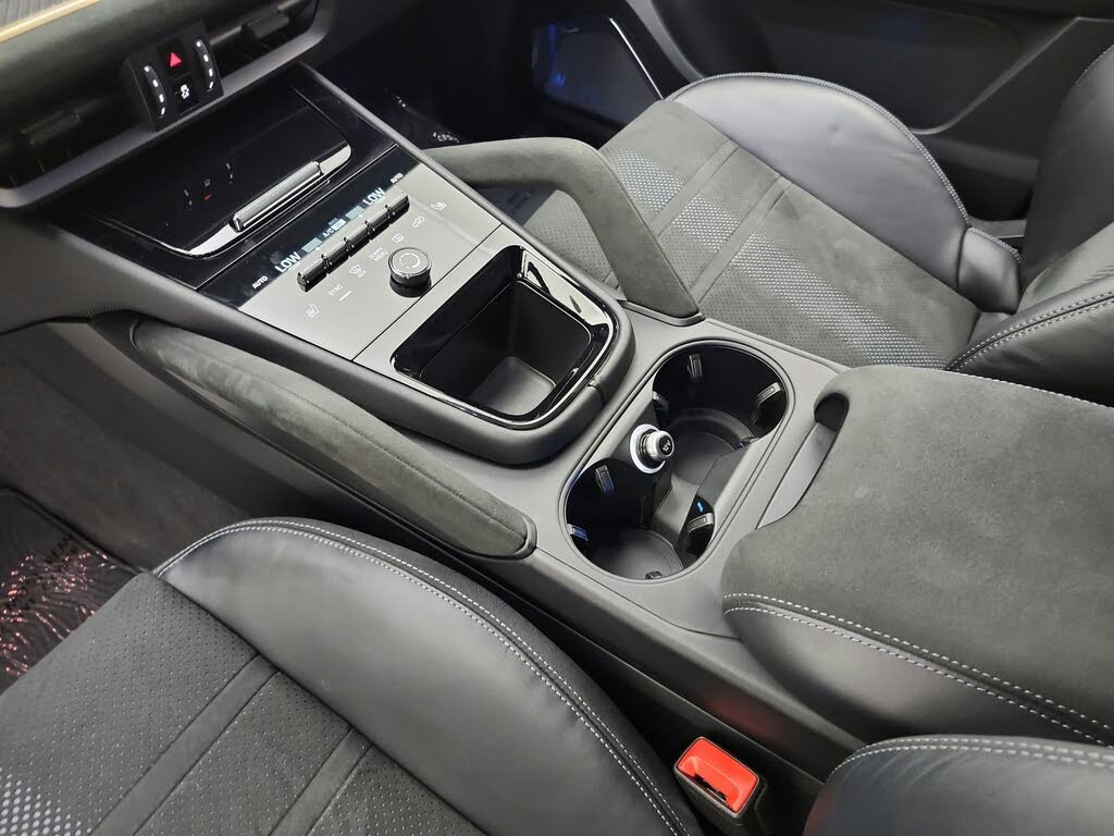 2024 Porsche Cayenne Turbo GT AWD photo 11 of 24