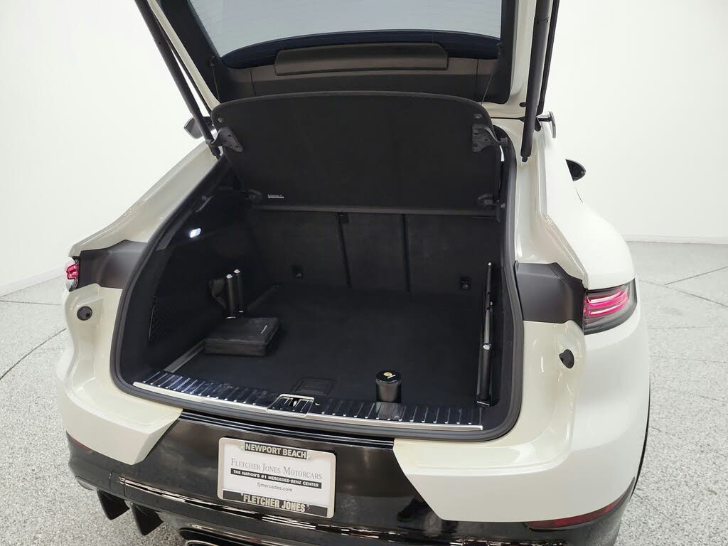 2024 Porsche Cayenne Turbo GT AWD photo 20 of 24