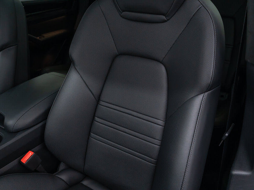 2026 Porsche Cayenne Coupe GTS AWD photo 18