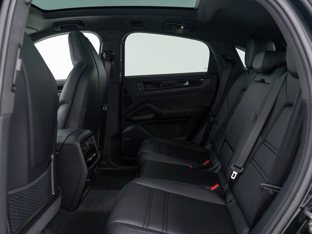2026 Porsche Cayenne Coupe GTS AWD photo 24