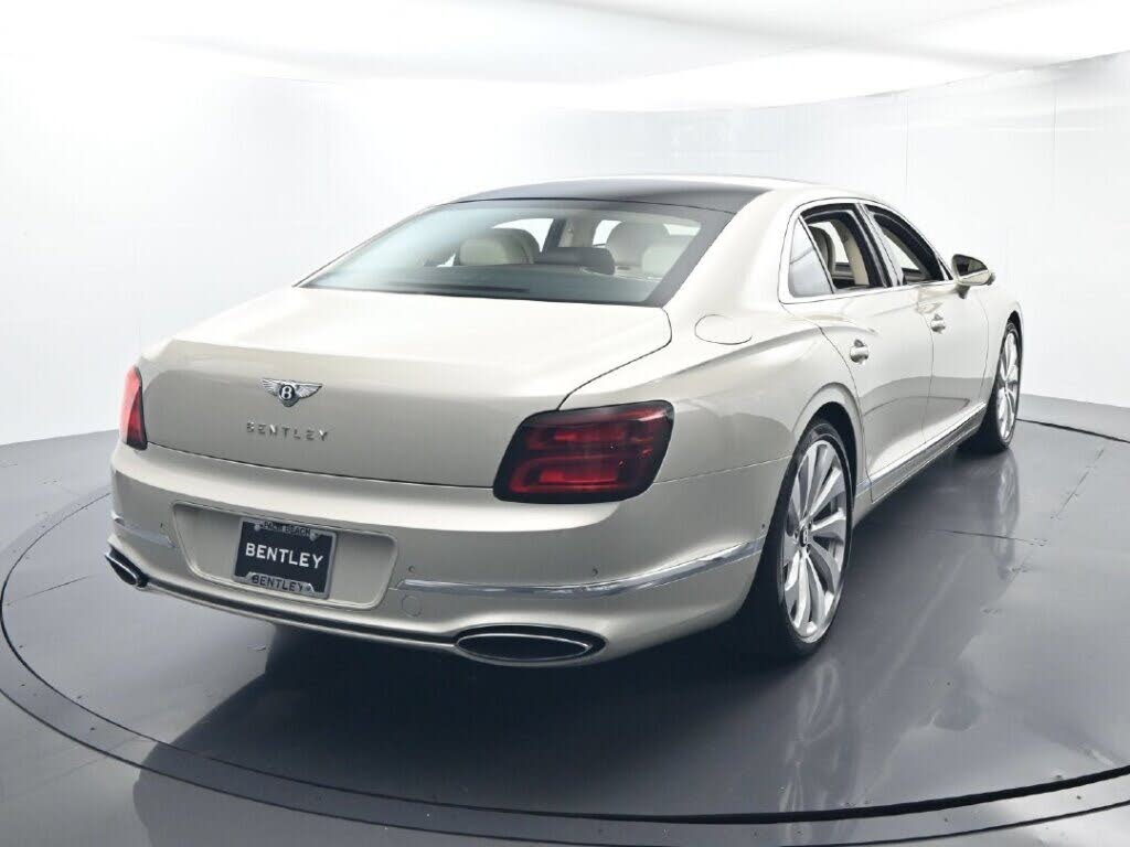 2027 Bentley Flying Spur photo 13