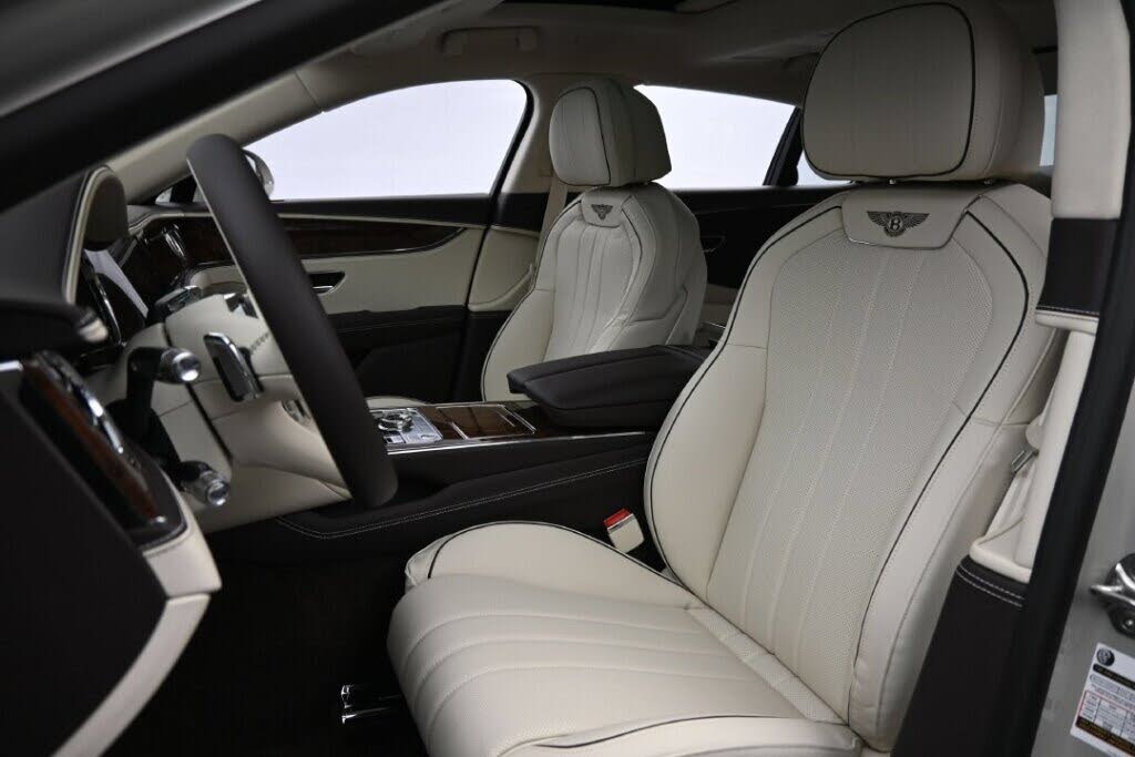 2027 Bentley Flying Spur photo 18