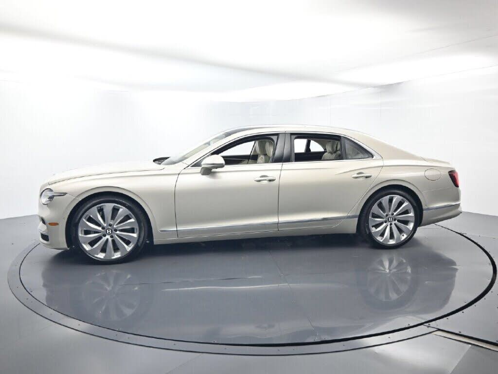 2027 Bentley Flying Spur photo 5