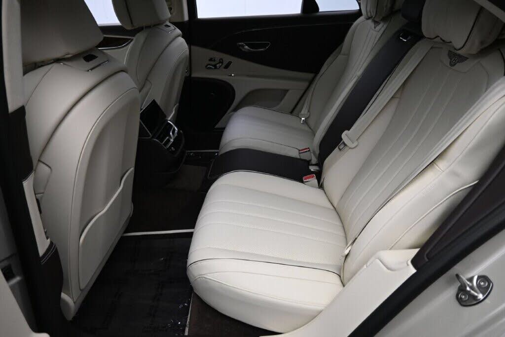 2027 Bentley Flying Spur photo 8