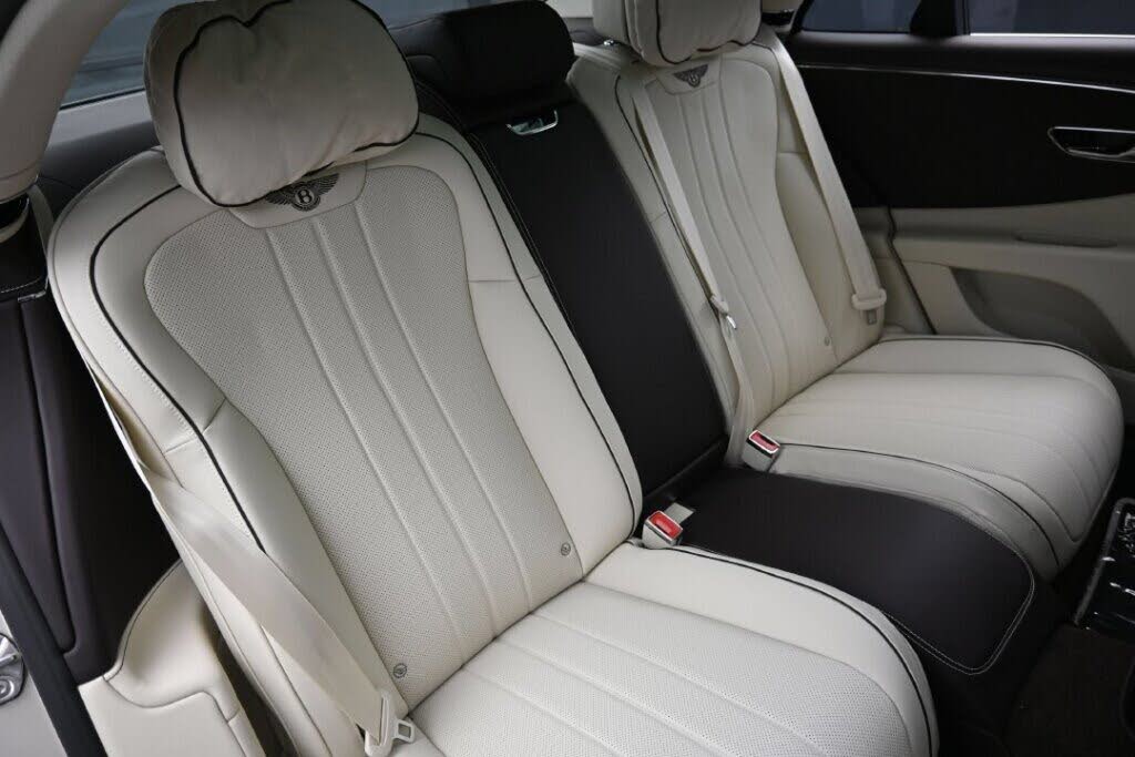 2027 Bentley Flying Spur photo 9
