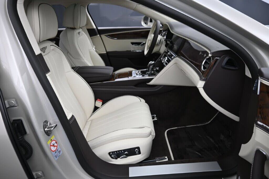 2027 Bentley Flying Spur photo 10