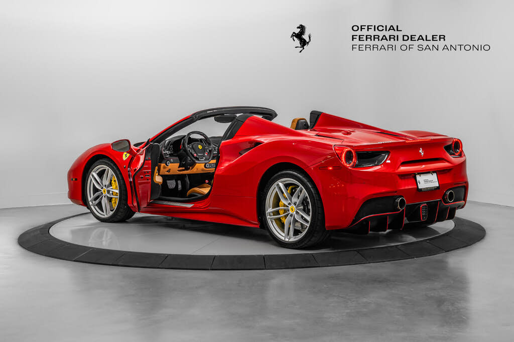 2018 Ferrari 488 Spider RWD photo 2