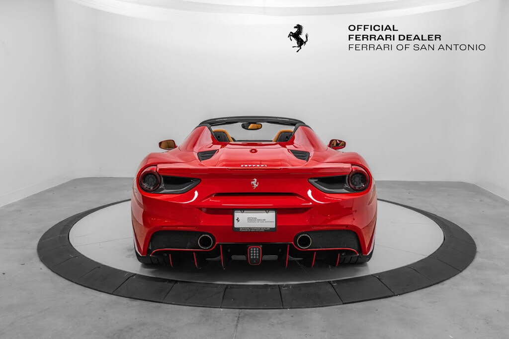 2018 Ferrari 488 Spider RWD photo 11