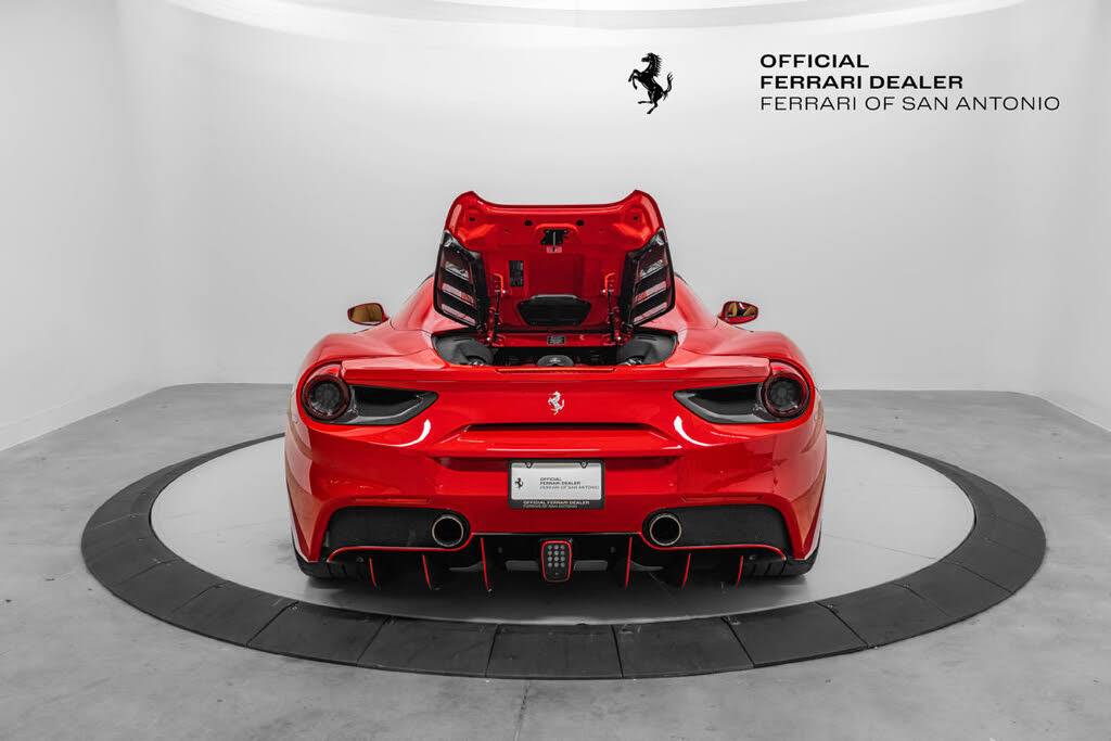 2018 Ferrari 488 Spider RWD photo 20