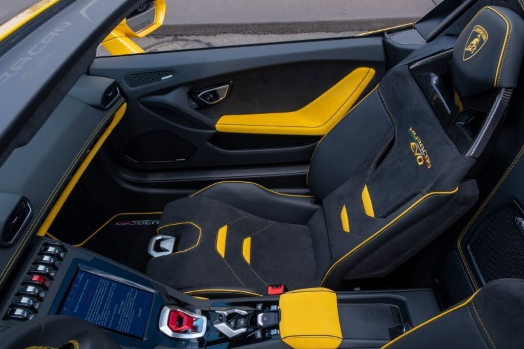 2024 Lamborghini Huracan EVO Spyder AWD photo 15