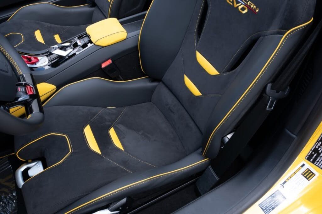 2024 Lamborghini Huracan EVO Spyder AWD photo 16