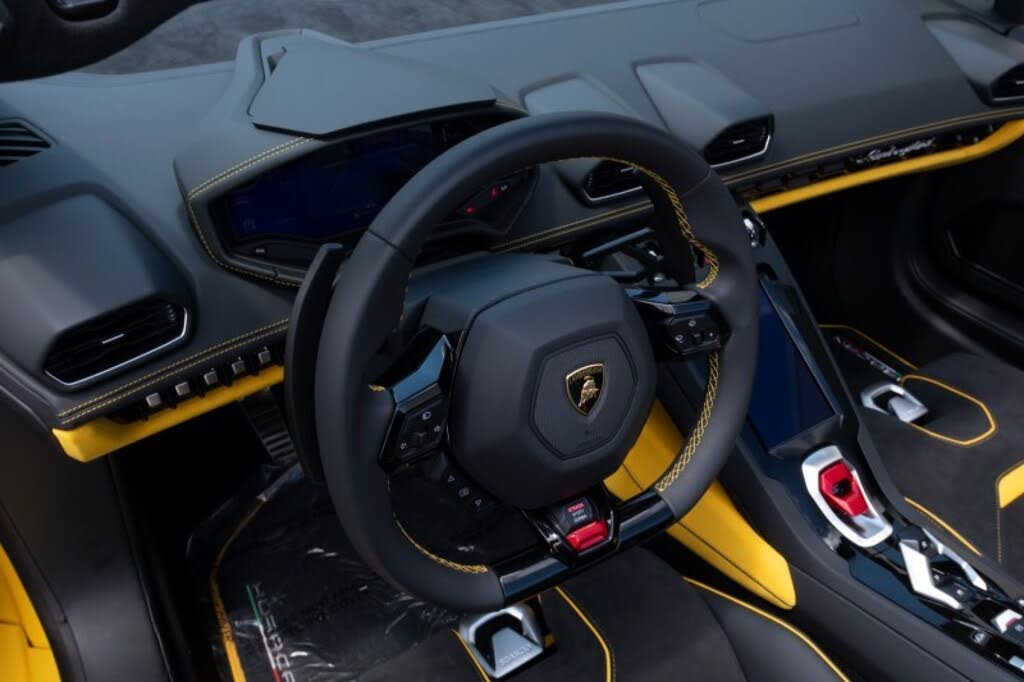 2024 Lamborghini Huracan EVO Spyder AWD photo 19