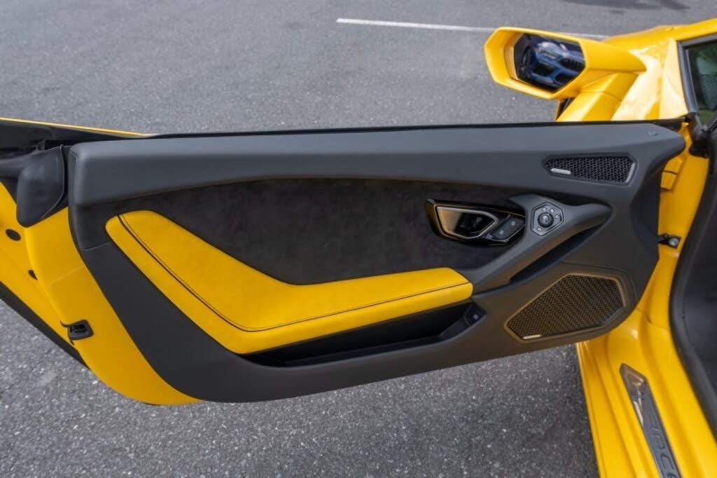 2024 Lamborghini Huracan EVO Spyder AWD photo 20