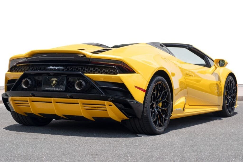 2024 Lamborghini Huracan EVO Spyder AWD photo 4