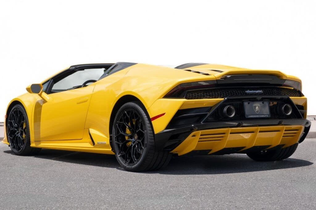 2024 Lamborghini Huracan EVO Spyder AWD photo 6