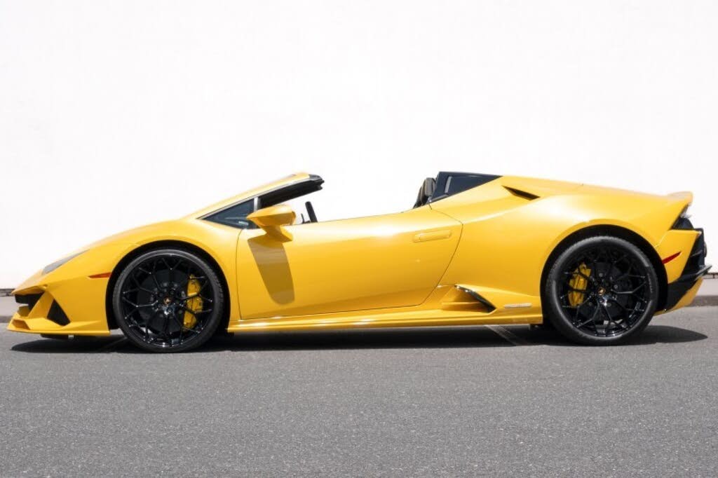 2024 Lamborghini Huracan EVO Spyder AWD photo 7