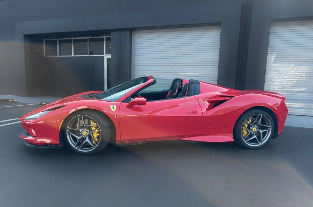 2022 Ferrari F8 Spider RWD photo 3