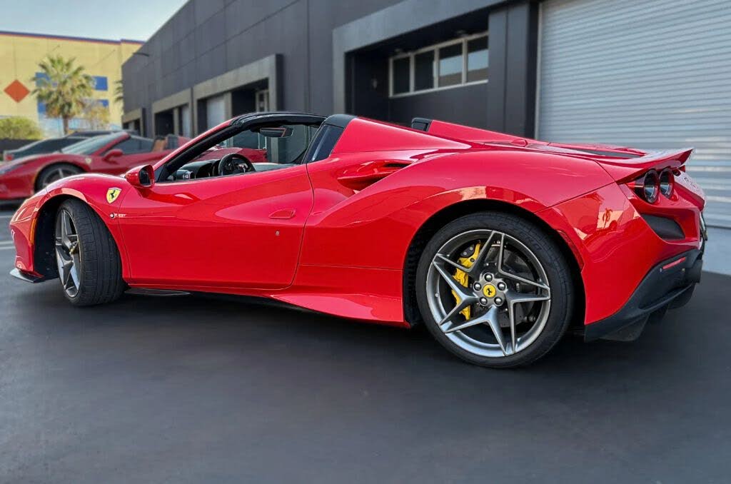 2022 Ferrari F8 Spider RWD photo 6