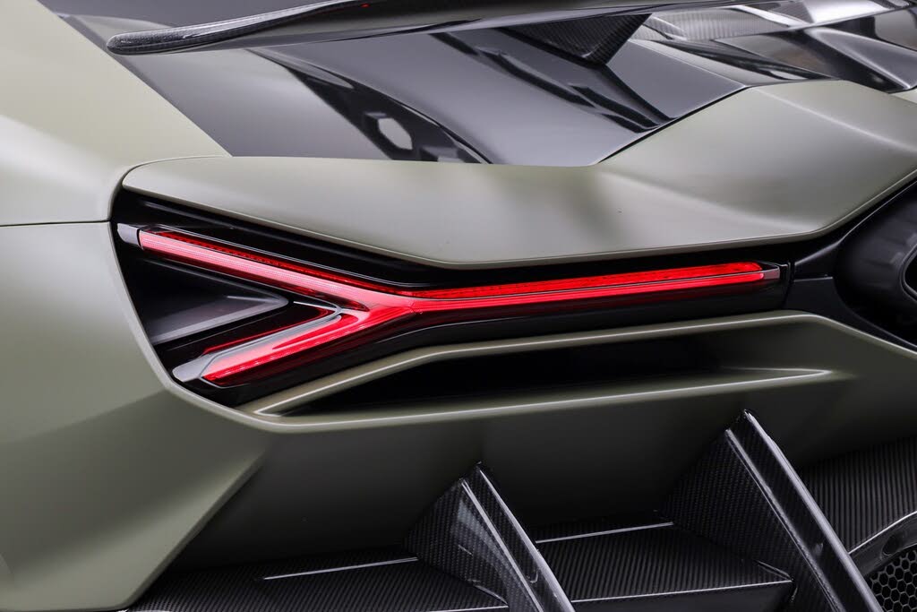 2024 Lamborghini Revuelto AWD photo 11 of 24
