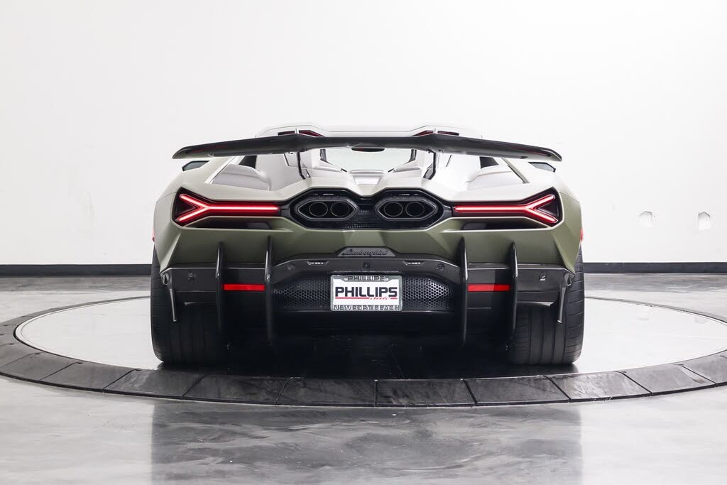 2024 Lamborghini Revuelto AWD photo 4 of 24