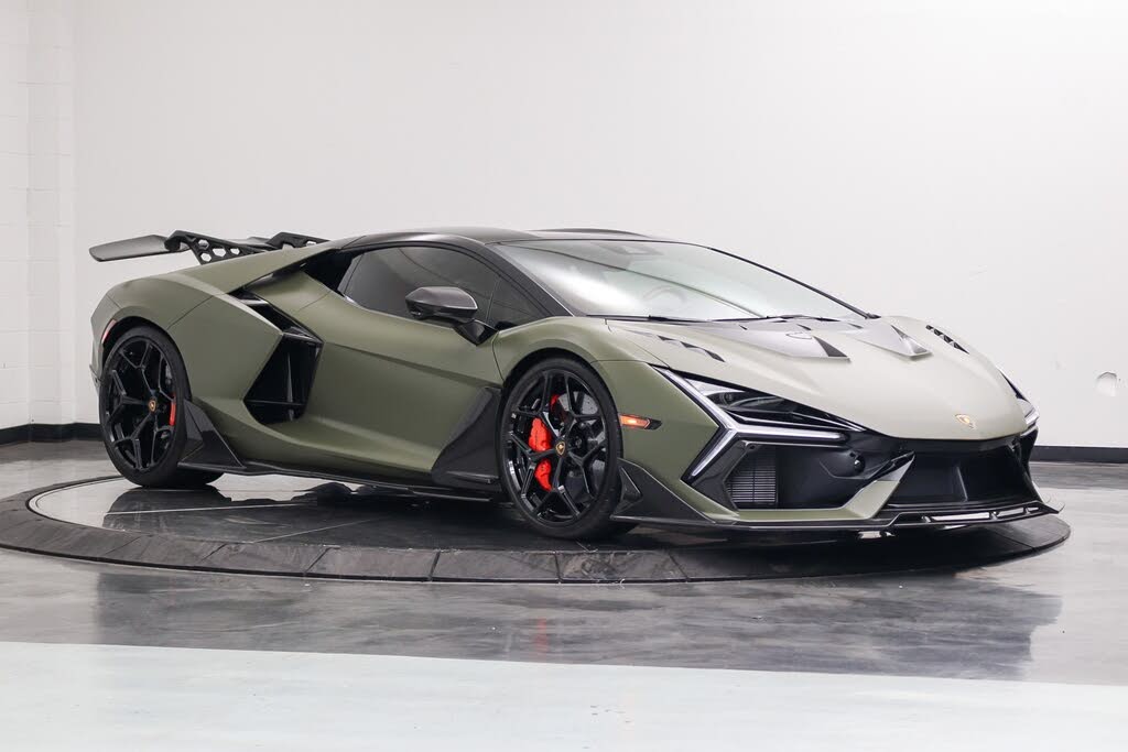 2024 Lamborghini Revuelto AWD photo 7 of 24